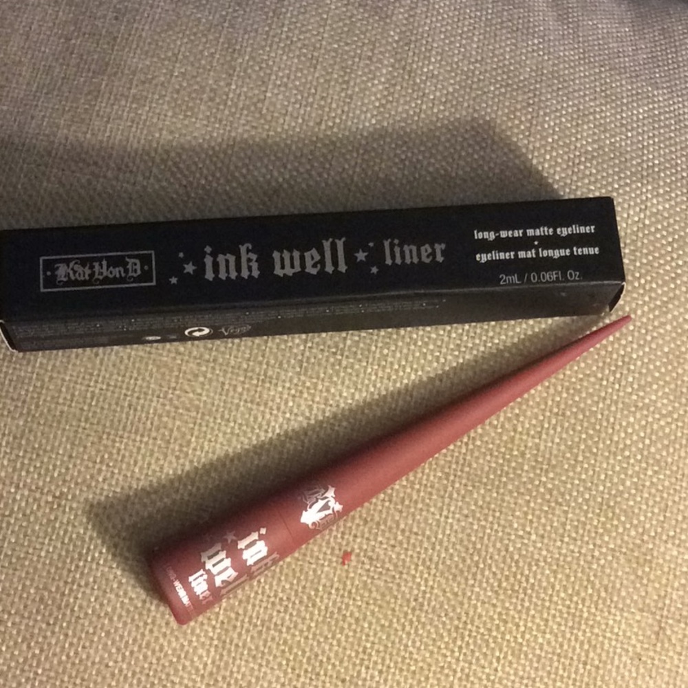Kat Von D ink well liner Lolita